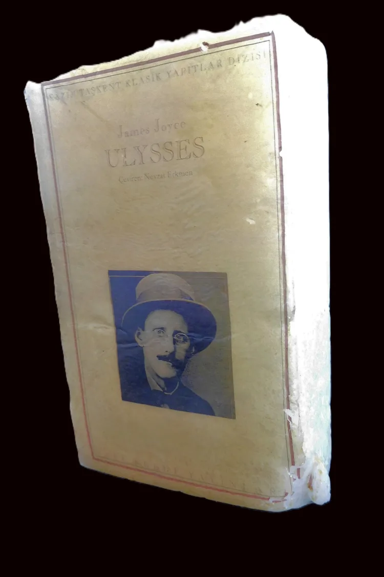 Replica of Turkish translation of Ulysses